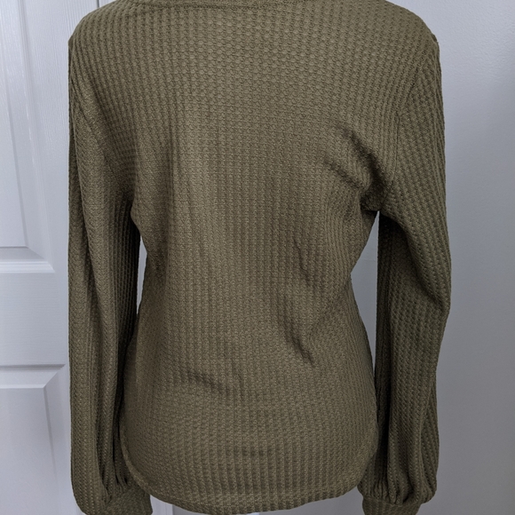 Waffle knit balloon sleeve tee - Picture 6 of 9